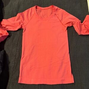 Lululemon long sleeve shirt